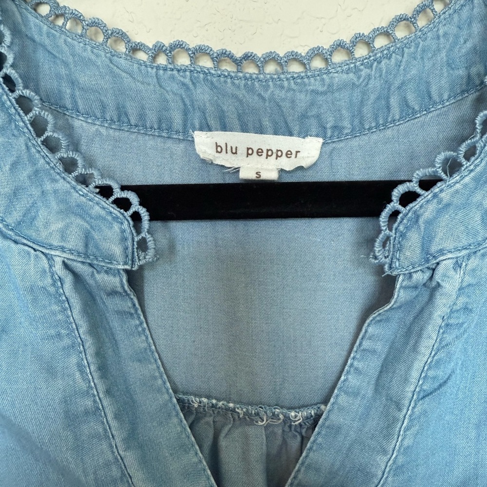 Blu Pepper Blouse - Picture 4 of 7